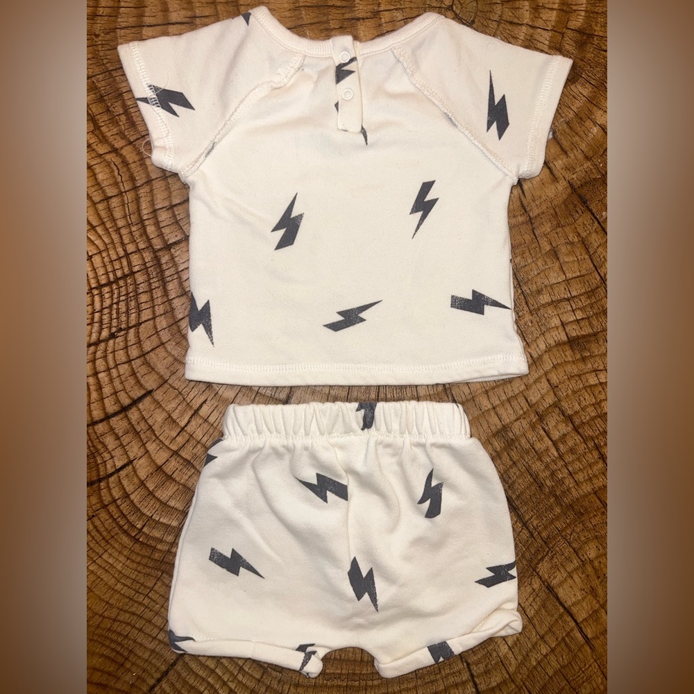 ‼️NWOT: Grayson Mini Lighting Bolt Shorts Set - 0-3 M - Picture 2 of 3